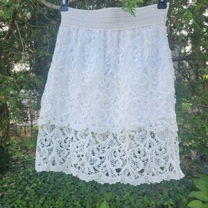Elegant White Lace Skirt